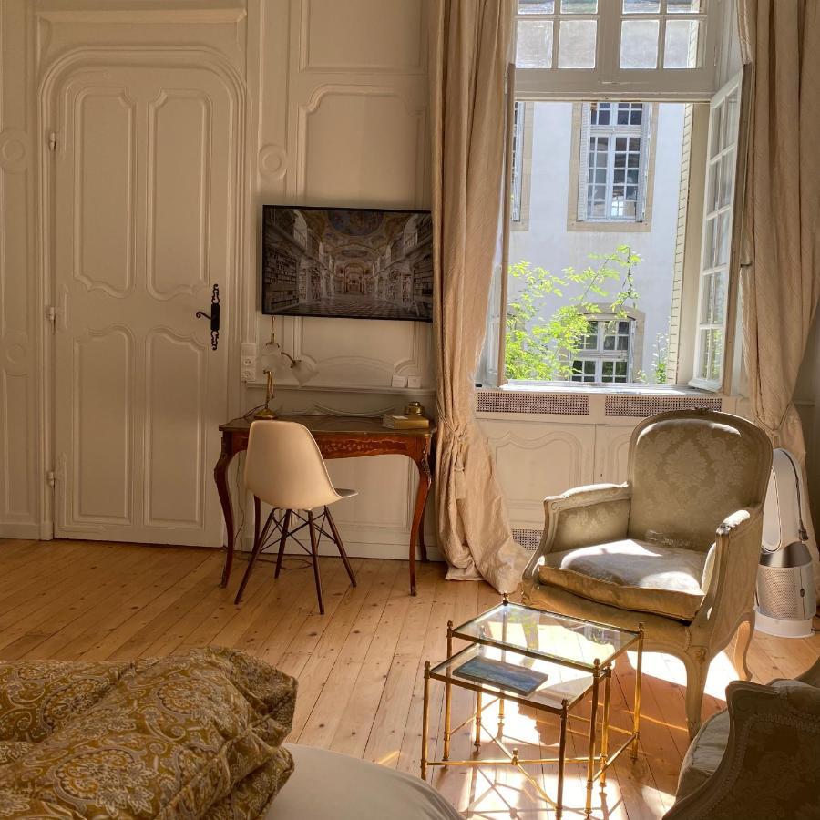 L'Appartement By Merveilles De Marie Lons-le-Saunier Exteriör bild