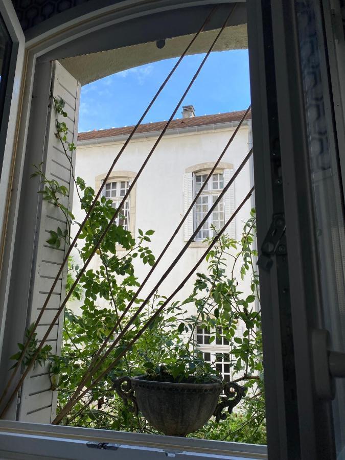 L'Appartement By Merveilles De Marie Lons-le-Saunier Exteriör bild